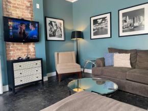 Rare Find Sleeps 16 with 9 Beds 6BR plus WIFI